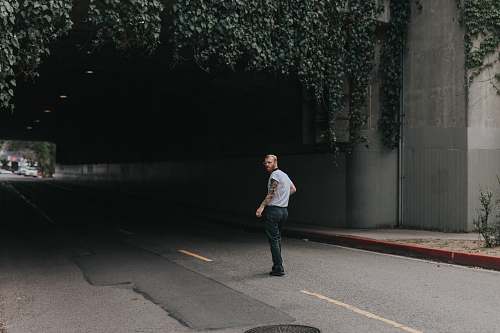 los angeles man walking through the tunnel tunnel